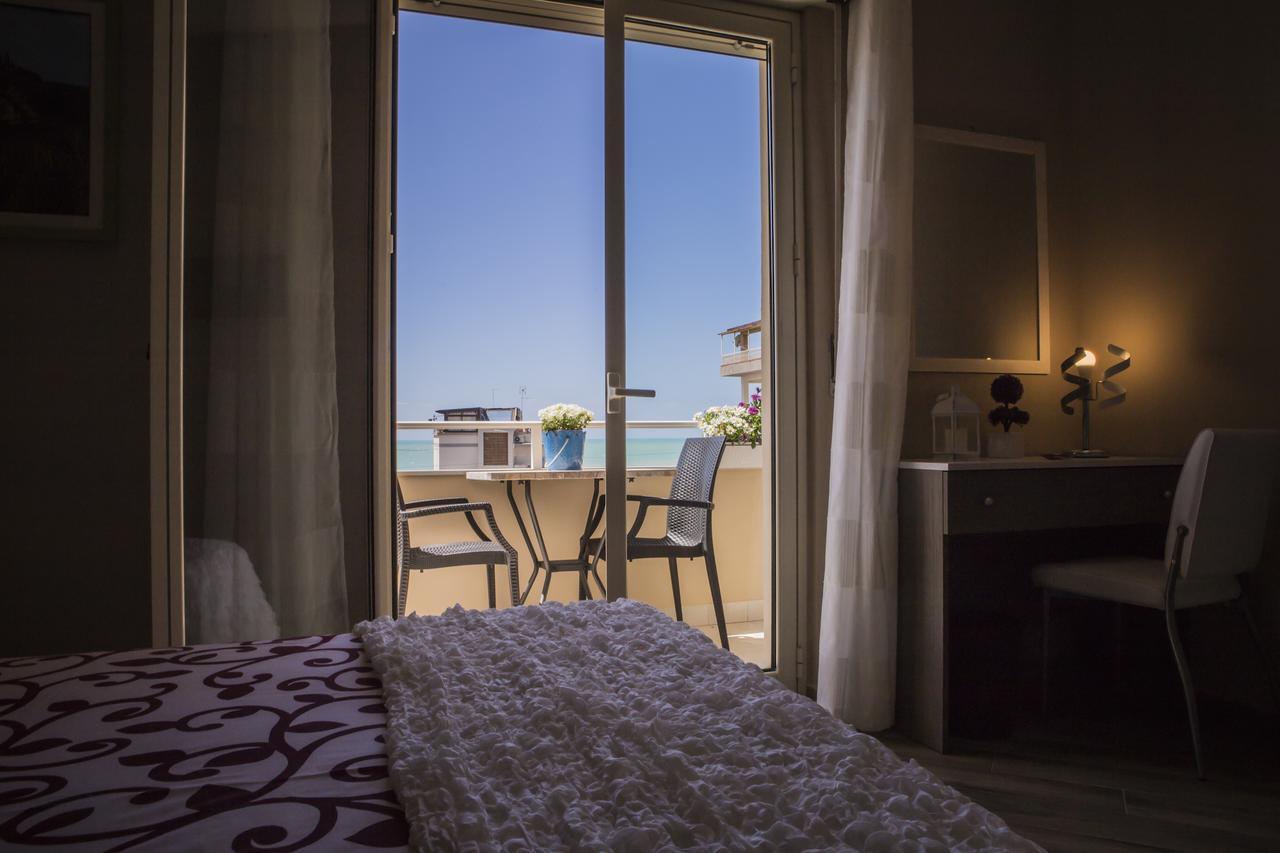 Le Notti Di Morfeo Bed & Breakfast San Leone Luaran gambar