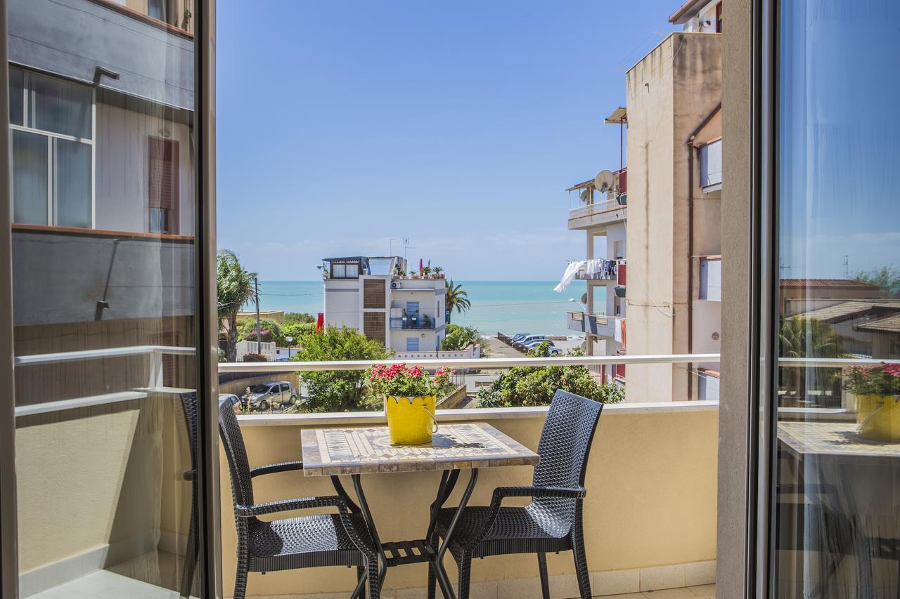 Le Notti Di Morfeo Bed & Breakfast San Leone Luaran gambar