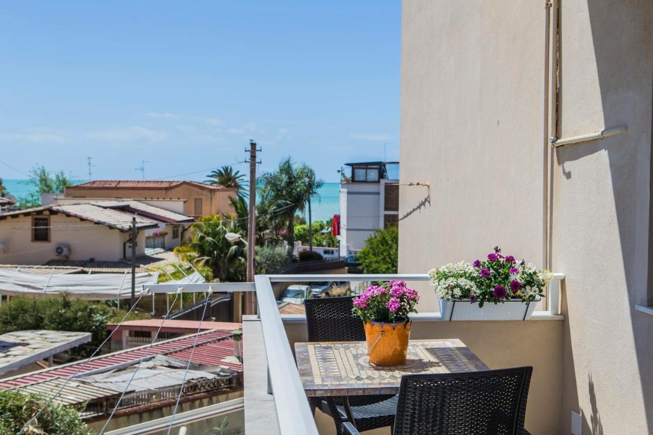 Le Notti Di Morfeo Bed & Breakfast San Leone Luaran gambar