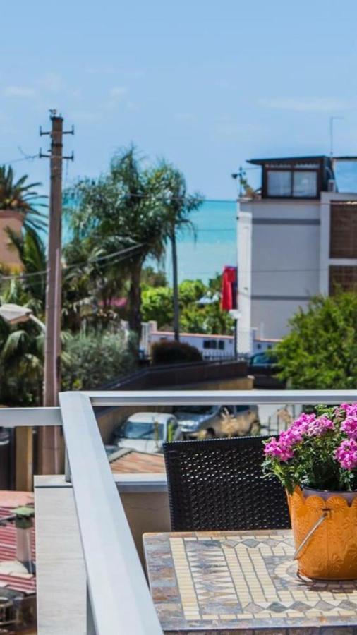 Le Notti Di Morfeo Bed & Breakfast San Leone Luaran gambar